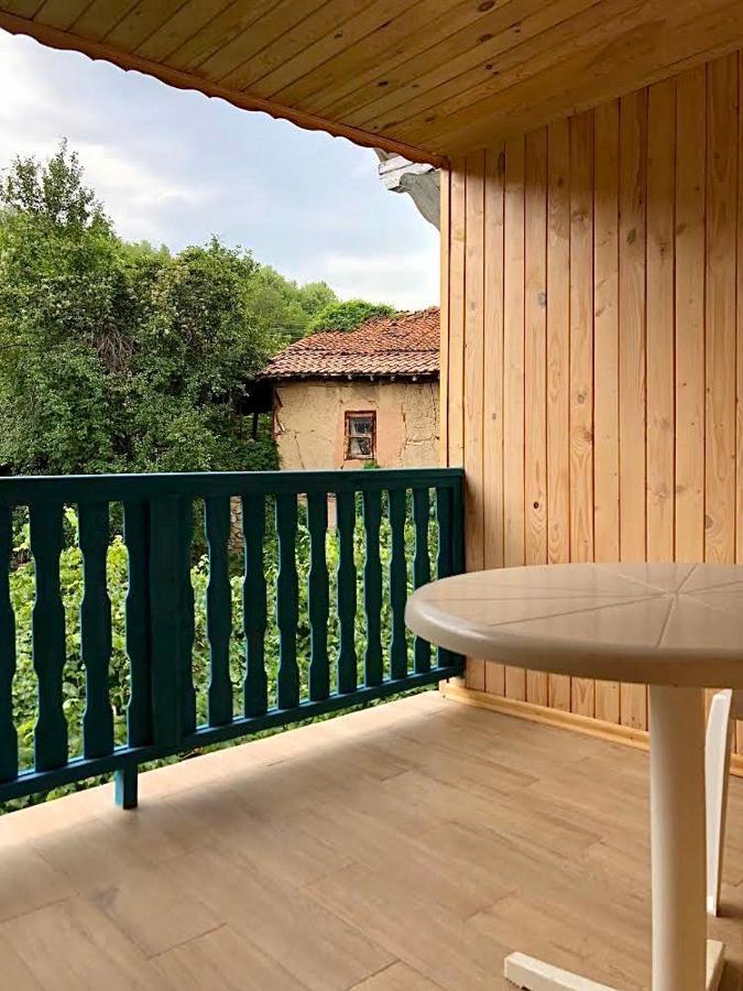 Отель Цяла Ваканционна Къща- Florina Houses Goranovtsi Экстерьер фото